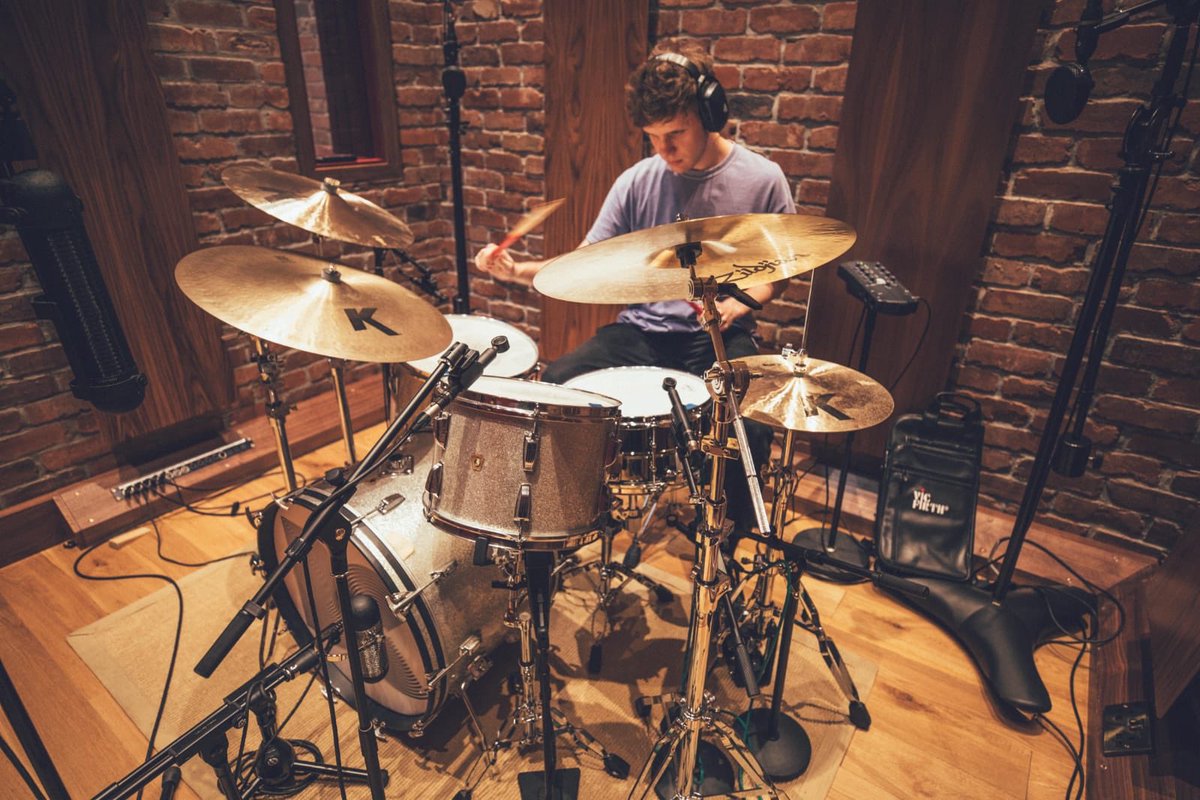 CheapTeeth's tweet image. Our next single ‘A Wider Chicane’ is released this Friday, 4th October. Available to stream and download everywhere that’s anywhere. Follow us on Spotify to hear it first open.spotify.com/artist/5xSUCTk…