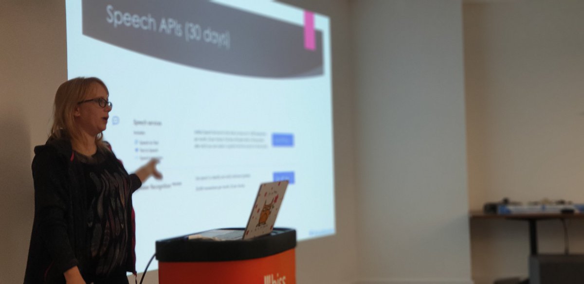 dotnetnotts's tweet image. .@GosiaBorzecka explains that you can try out @msdevUK @azure #SpeechAPI free for 30 days... #dotnetnotts
