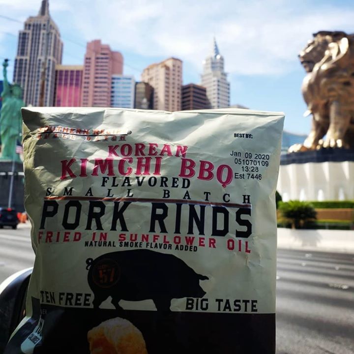sr_smallbatch's tweet image. Our fans are the best... Case in point:
&quot;#snackpacking in Las Vegas! Can&apos;t forget my favorite snack🐖&quot; - IG/la_keto_queen_