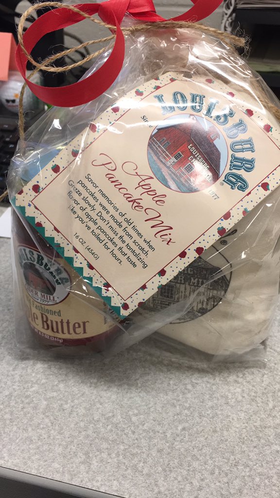 MrHoganPCESPE's tweet photo. Just won this gem from the drawing that PTO provided! Thanks PTO! #pcesmustangs #pcesPTO #winning https://t.co/4LvpvcEy4m