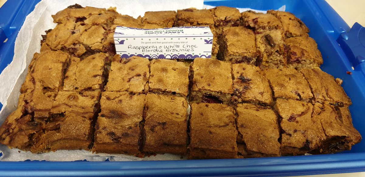 KellyWoodroffe's tweet photo. A busy day in the kitchen today.
Cowboy Candy for @BernieHough
2 cakes for the beginning of McMillan Coffee Morning Week at work.
Batch of Jamie Oliver's 7 Veg Sauce for tea and 2 pots for the freezer #itsnotallaboutchillies
#baking #chillies #makingmyown #mcmillancoffeemorning https://t.co/CUR9nZmbqc