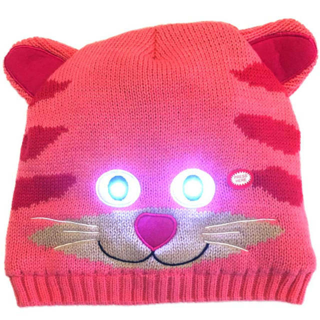 It's getting cold outside so your little ones would definitely appreciate this novelty, warm, sweet hat. ift.tt/2oKoseX ift.tt/2oKoseX