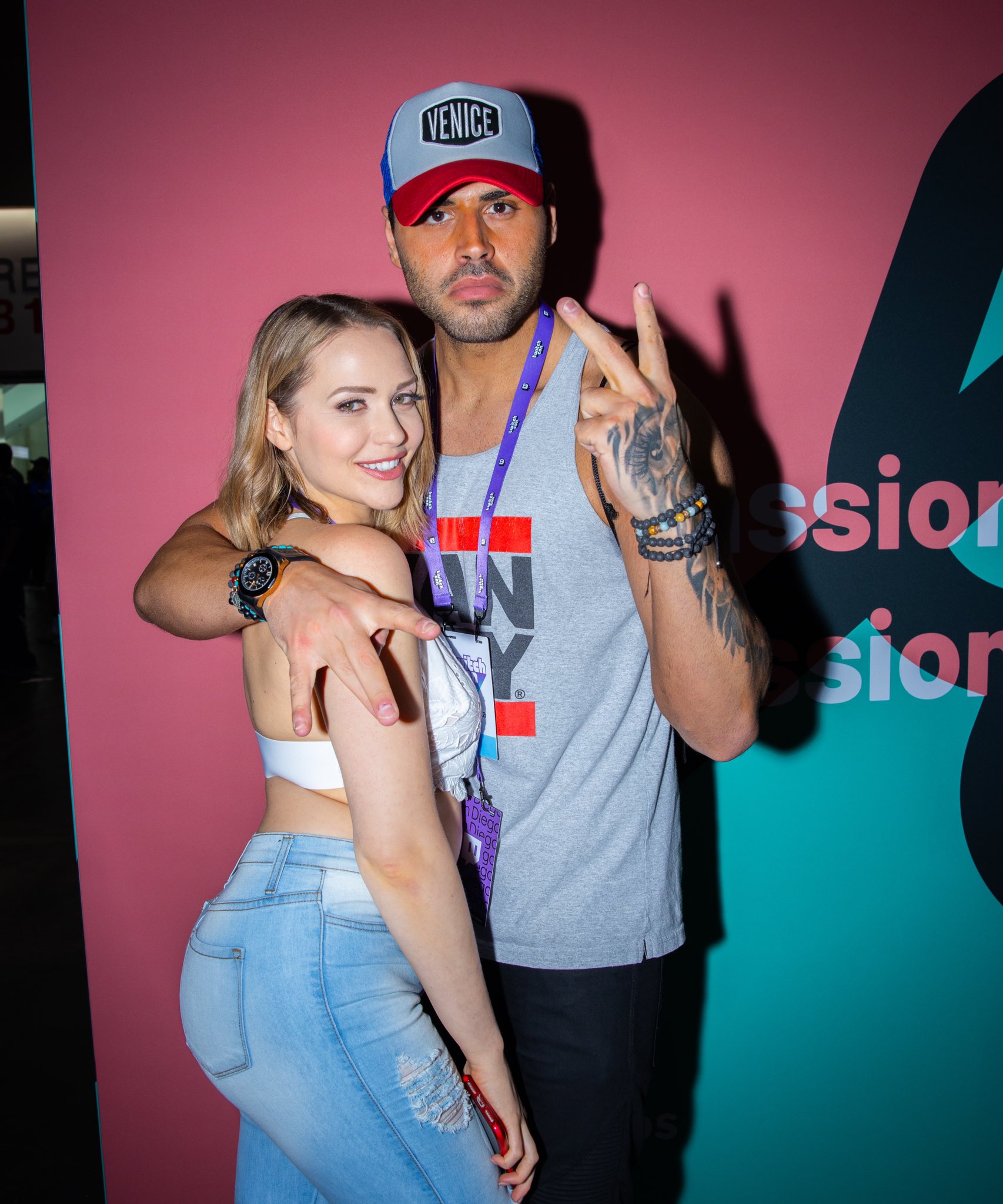 Mia Malkova on X: #twitchcon 2019 🥰 @ZherkaOfficial @ManuelFerraraTV  @Littlemeal1 @Jokereed t.co1xk2wfSZ6k  X