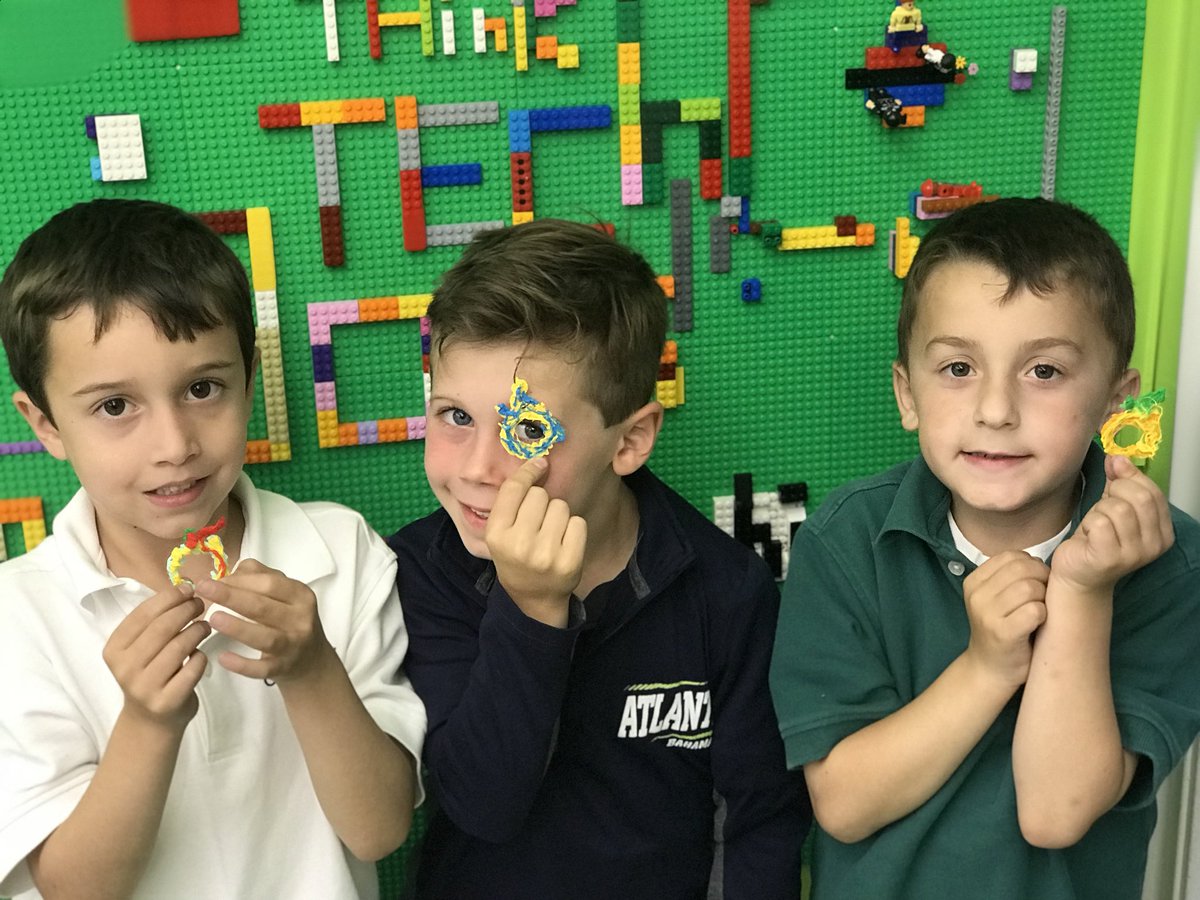 KClevering's tweet photo. Grade 1 is Alphadoodling with @3Doodler @OakKnollSHC #ideasoks #makered #estech https://t.co/4ZaNNtTcaB