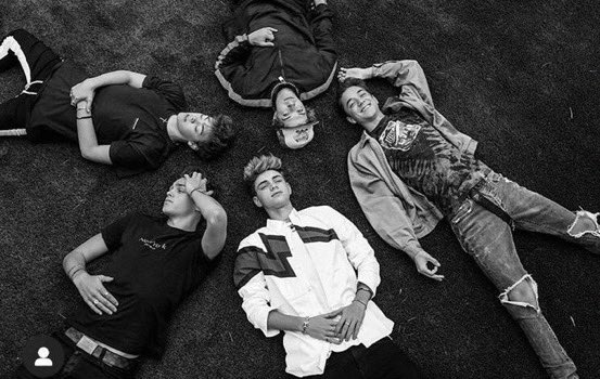 Marine1DRB's tweet photo. 2016 • 2017 • 2018
#3YearsOfWhyDontWe https://t.co/ijhDI2WFt0