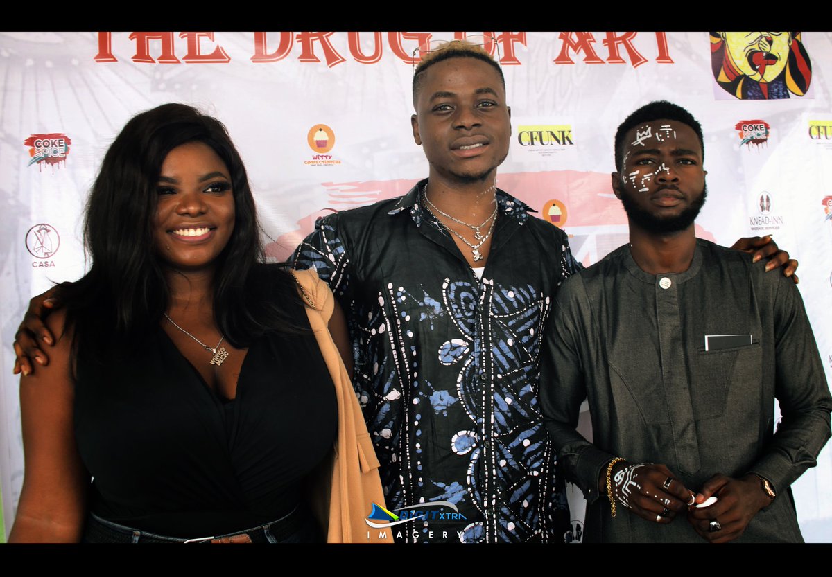 kraftikelz's tweet photo. Was at my brother @Sly_megida_jnr mini exhibition on Friday and was very inspired to hear @Biisi96 @Whykaymusic speak. Its also a privilege shooting these intellectuals.
#photography #digitxtramedia #Icreateasispeak #cokespicearts https://t.co/rcFftJwtFI