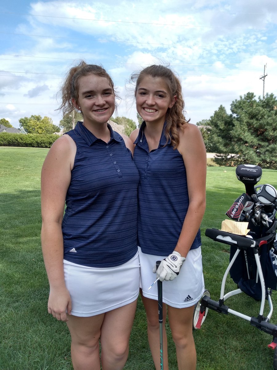 notoriouzmiller's tweet photo. These girls are representing us today in the York-Aurora-Columbus varsity scramble #dukegolf https://t.co/5JiDzB5aSX