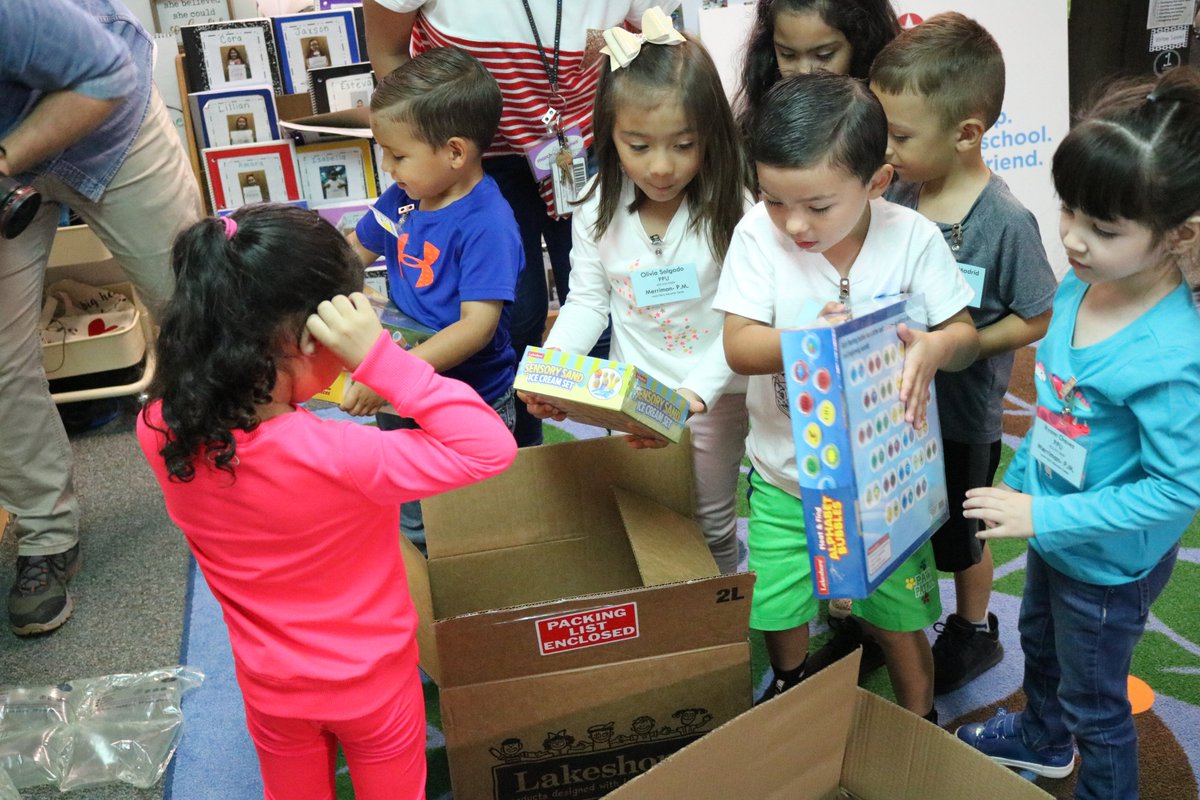 EctorCountyISD's tweet photo. How @Chevron, #KentKwik and their #FuelYourSchool program is fueling fun and creating learning opportunities for pre-k students at Lamar Early Education Center! Thank you! #TeamECISD https://t.co/RwzkOYHp16 https://t.co/lrsg7nZDiN