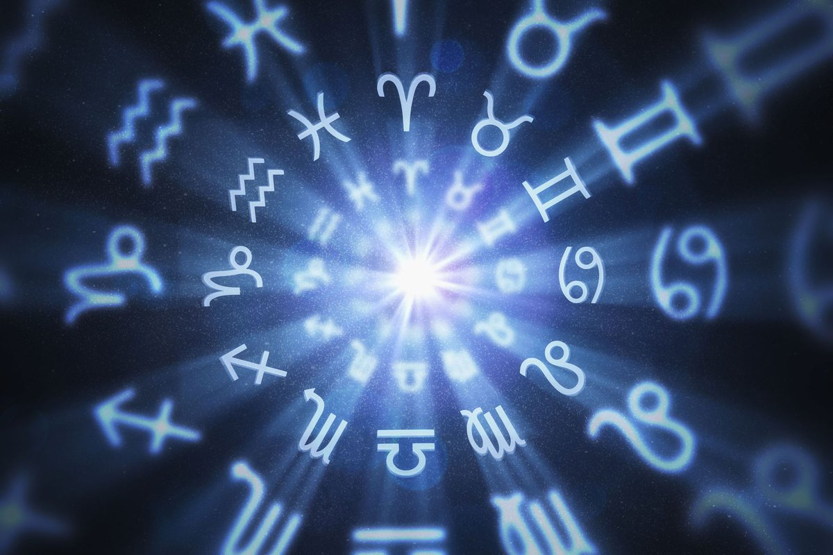 Columbia_Biz's tweet photo. βοΈ@SanctuaryWrld, co-founded by @rossdclark β10, is an astrology app that brings mysticismβand your futureβstraight to your phone: https://t.co/h7Zws2FgPI #CBSMag https://t.co/tyk15c3pWu
