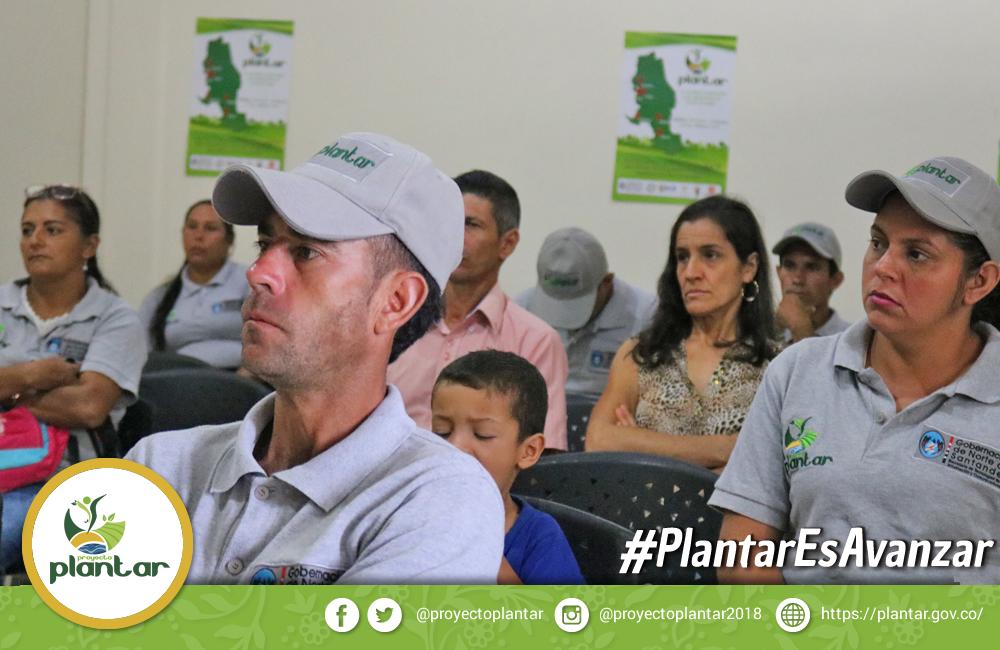 ProyectoPlantar's tweet photo. #PlantarEsAvanzar
Felicitamos a los agricultores por todo el compromiso durante el desarrollo del #ProyectoPlantar,  en el municipio de Convención - Norte de Santander. https://t.co/yq8D8WPkIu