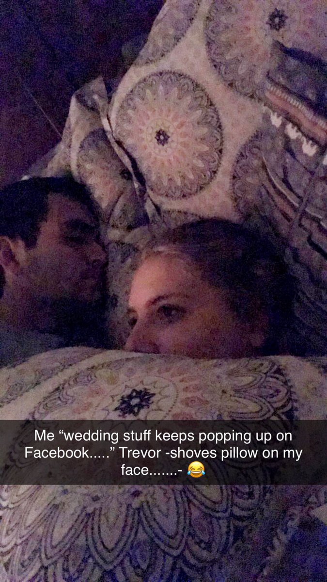 Morgen_Ann77's tweet photo. My snap from a year ago aged very well. 😂🥰 #208days #futureLewis2020 https://t.co/hQw9rD1MG0