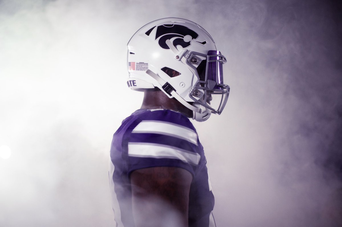 KStateFB's tweet photo. For the purple and the white

#KStateFB ⚒ Game 5 https://t.co/y7AkFtM7wW