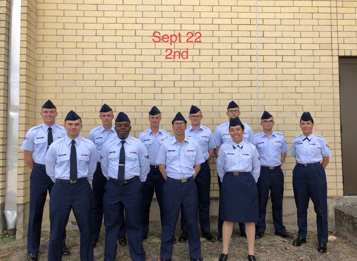 BootCampAtheist's tweet photo. On Sept 22 we had 1942 trainees, graduates, and their family members attend our service about Death. Great discussion about what you can have done with your body after you die. We also discussed how one deals with the death of a loved one or a friend. https://t.co/iVbpfdZ86W