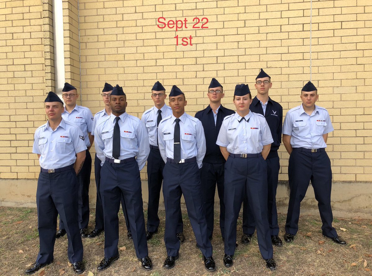 BootCampAtheist's tweet photo. On Sept 22 we had 1942 trainees, graduates, and their family members attend our service about Death. Great discussion about what you can have done with your body after you die. We also discussed how one deals with the death of a loved one or a friend. https://t.co/iVbpfdZ86W