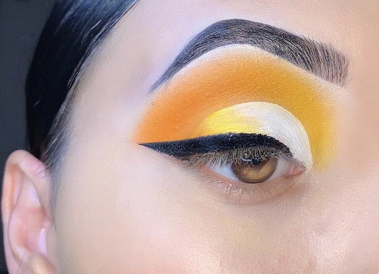 triflecosmetics's tweet photo. That eyeliner tho! It’s our Lava Liner! ultra easy to use and it stays on like it’s the last thing it does🤪
📸: @kassandra.8

​​​​​#triflecosmetics #makeup #eyes #eye #eyeliner #eyes #vegan #black #colorful #lavaliner #summer #toosweet #thesweetlife #trifle #gelliner #repost https://t.co/N481OPV2FD