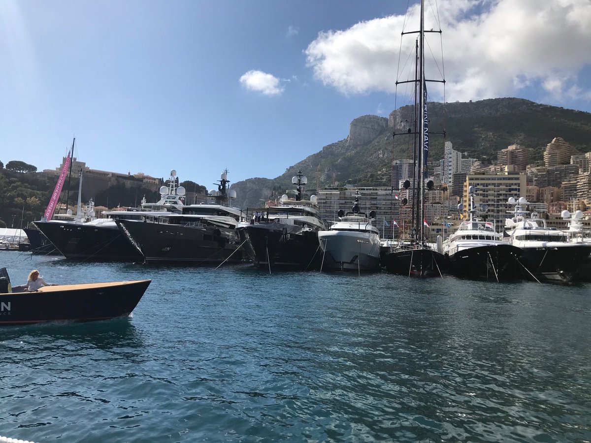 PhathomStudio's tweet image. What a fantastic show @mys_monaco to make introductions and introduce #PhatomStudio and our 80m concept #Phathom1
.
.
.
Looking forward to following-up with everyone!