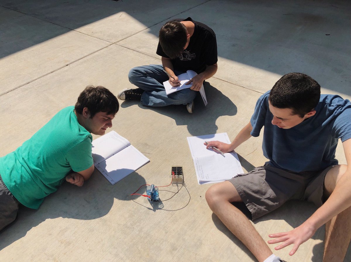 Mrsloganmorgan's tweet photo. Principles of Engineering students observing charging their hydrogen fuel cells with solar panels today!! STAY TUNED!! These fuel cells will power their cars tomorrow & Wed!! @summervillewave #shsengineering #600building https://t.co/I5Tzk7jogy