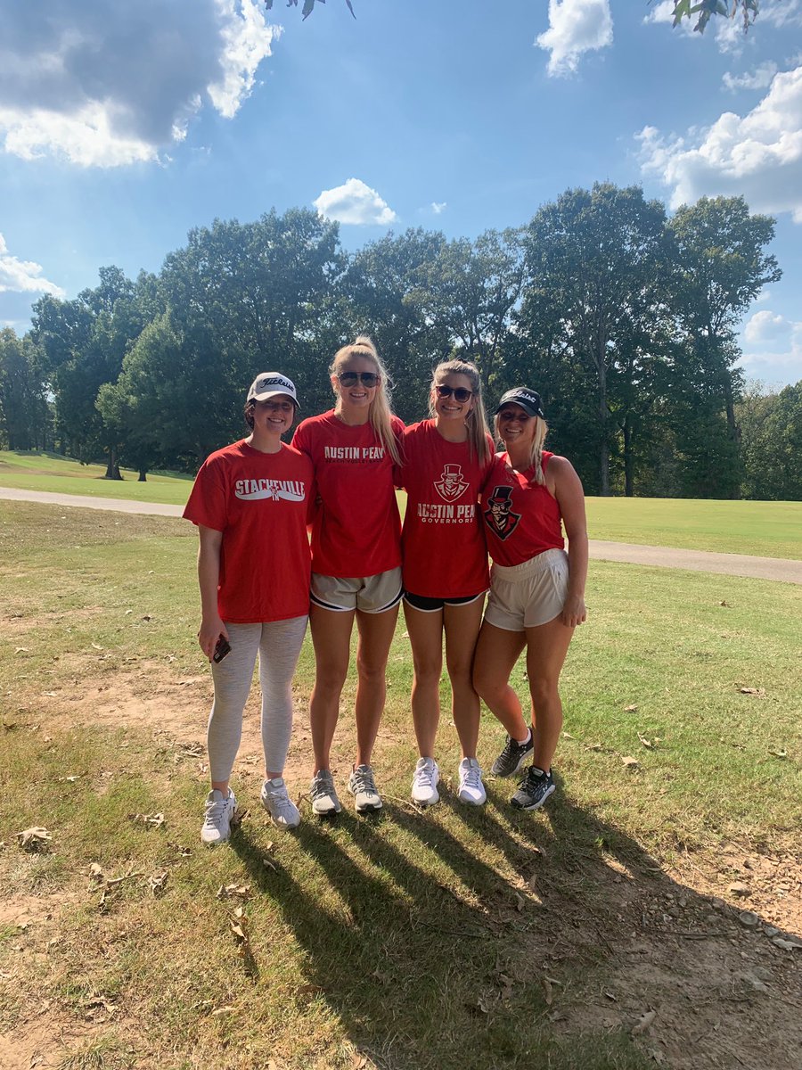ThePeayVB's tweet photo. Off days are for supporting @AustinPeayWGO #beattheheatpart2 🔥🥵♥️ https://t.co/CkvS9pqkfU