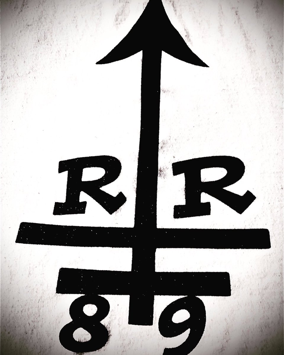JahAdams4's tweet image. Do you have your official RTR branded T-shirt? Visit riptherunwayclothing.com and shop now!!