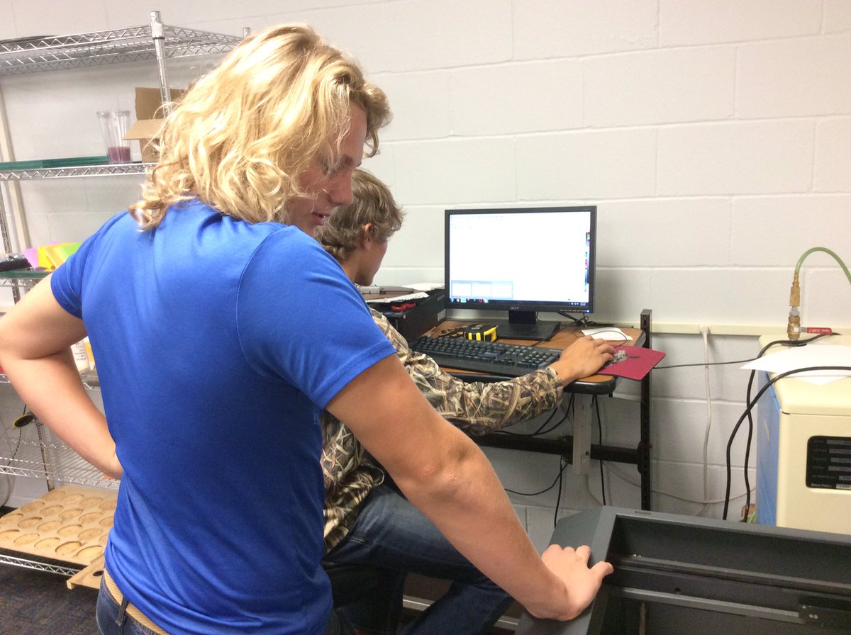 nextgenbears's tweet photo. Ss working hard and having fun. #bhstrong #nextgenbears https://t.co/lXVbOTMktE