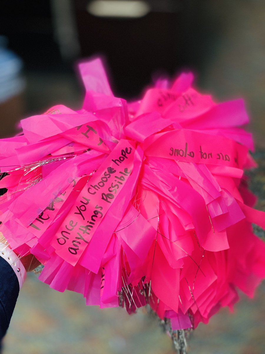 KariMueller13's tweet photo. Iโm so lucky to have this squad in my corner helping me fight cancer! What a surprise this morning to have them cheer for me along with making me my very own pink pom poms! #SoMuchSupport #LuckyTeacher #DayMade https://t.co/hNInOcekVW