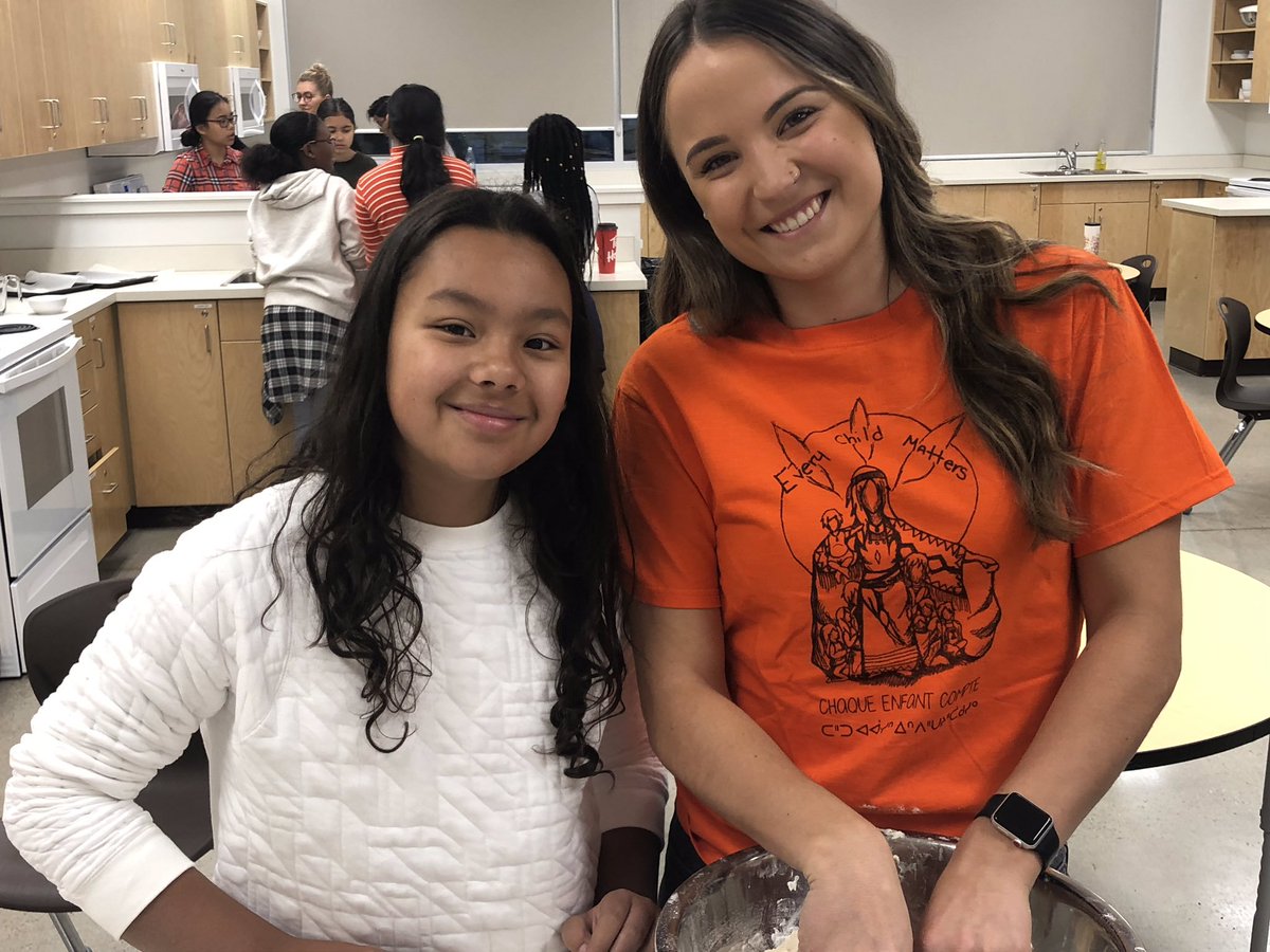 EPSBNews's tweet photo. Many #EPSB schools marked #OrangeShirtDay2019 to raise awareness of the experiences of residential school survivors and to commit to working together in reconciliation. Thank you to everyone who wore orange to show that every child matters. #yeg https://t.co/A9L6Qkoh3v