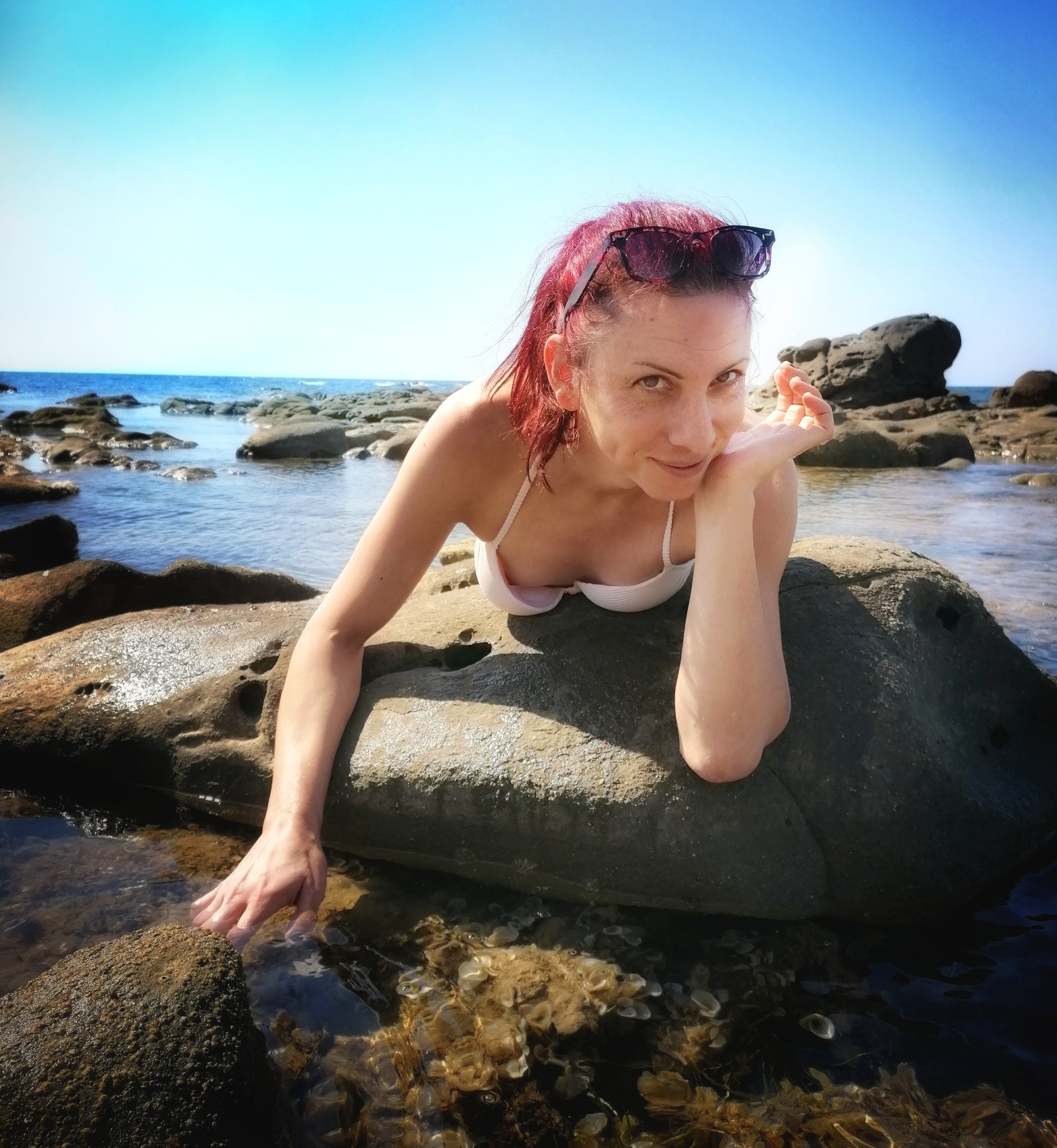 When I feel good I need sex, when I want sex I need you, see you Thursday on Chaturbate or now on manyvids/liza_belle