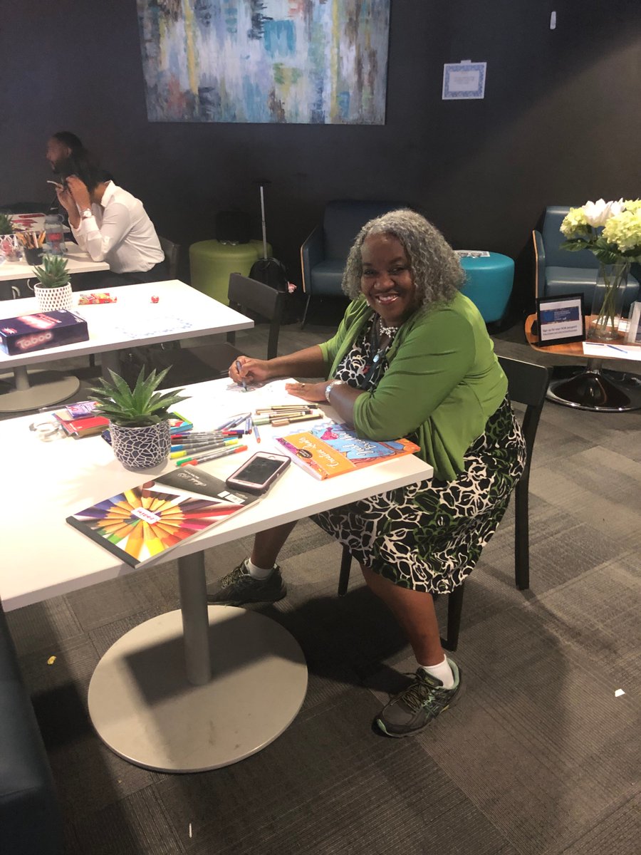 GetFitMSM's tweet image. Throwback to HCW Day 3, our Relax &amp;amp; Release (R&amp;amp;R) Stations! Take a Pause during the day! #HealthyCampus @MSMedu @MSMPres