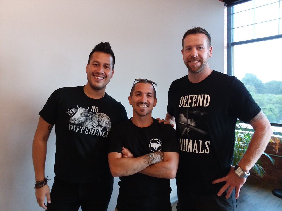 PghAnimalSave's tweet image. Thank you #JoshuaEntis for this great Outreach Workshop! Thanks to everyone for coming to this workshop!
Join #AVPittsburgh and like &amp;amp; follow #PittsburghVeganSociety on Facebook!

#Pittsburgh #AnimalRights #Activists #Activism #Outreach #Vegan #GoVegan #Veganism #BeVeganBeActive