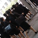 東京駅で見掛けたこの光景は日本という国について考えさせられる…