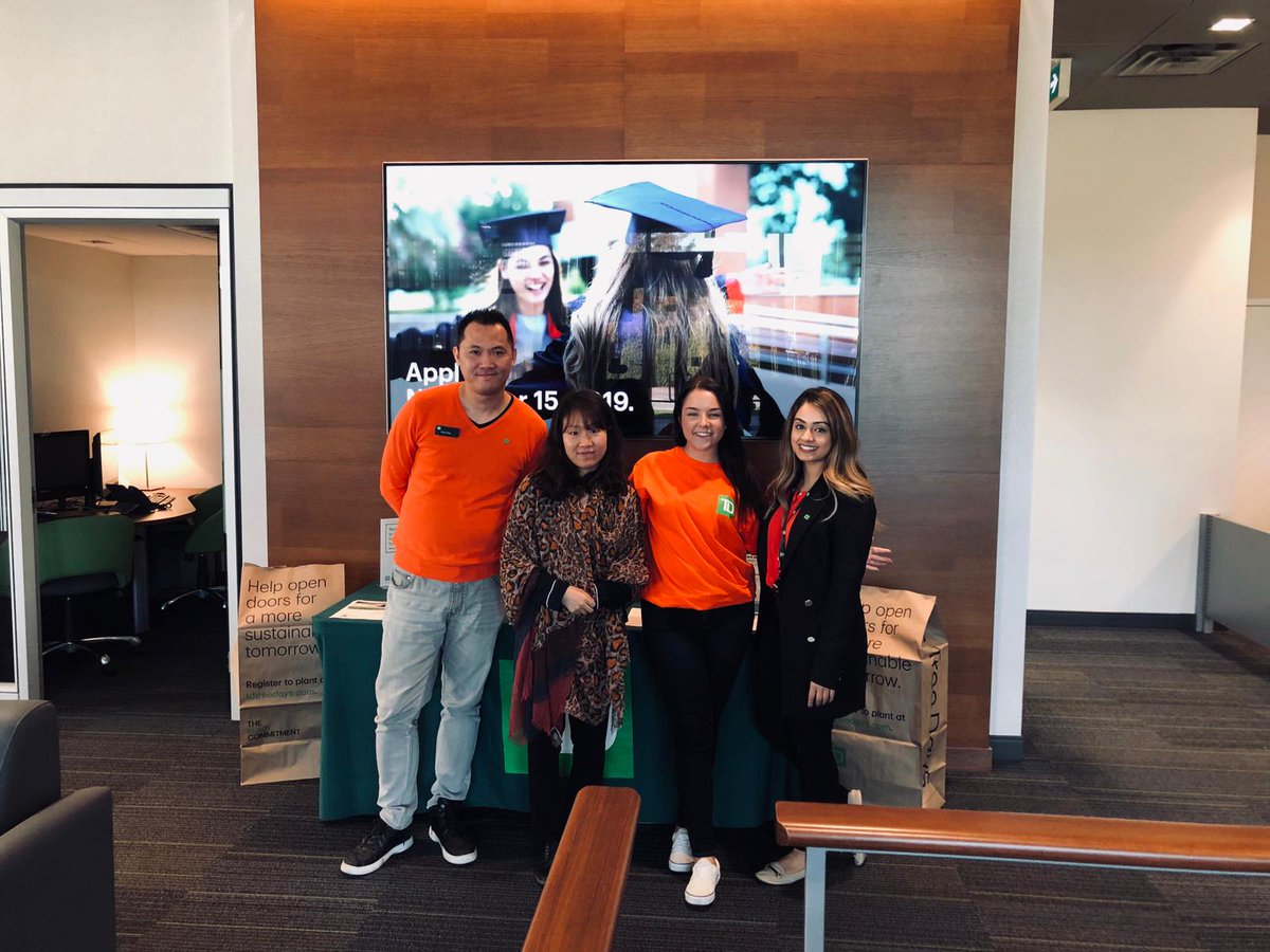 cute pic OP team! #TDOrangeShirtDy @ShaaunaMaarson @mdhanda_TD <a href="/sunransek/">Suneet Sekhon</a> <a href="/SusanCroninn/">Susan Cronin</a>