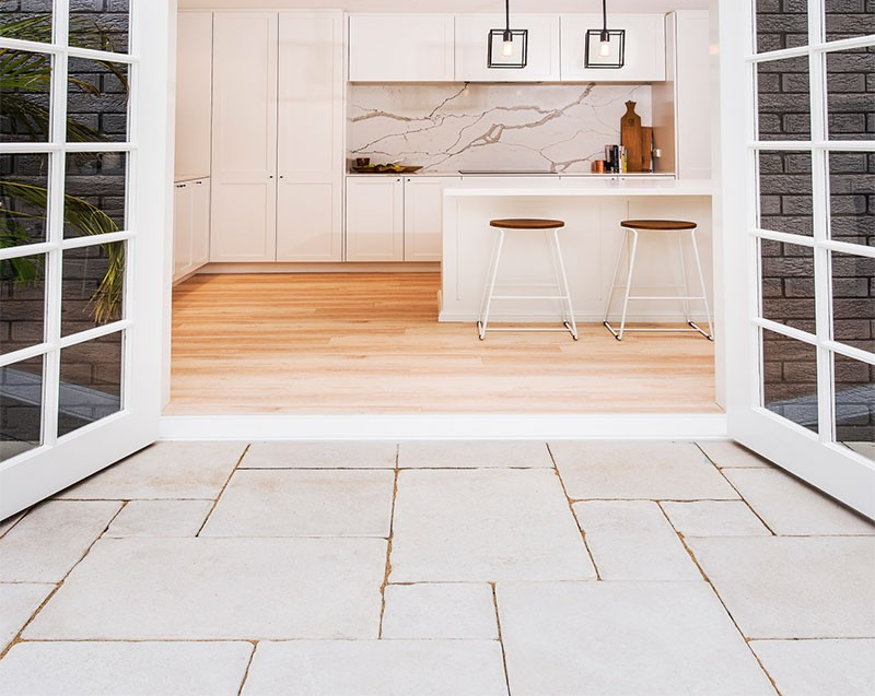 ddbricksales's tweet photo. What is not to love about St Tropez Pavers! 🥰
You can buy sets to lay in a stunning #frenchpattern or all #pavers of one size. Available in 2 traditional and contemporary colours - Chalk and Macchiato. Matching St Tropez #bullnosepavers make stunning #poolsurrounds.😄
https://t.co/SNNnABmR7f