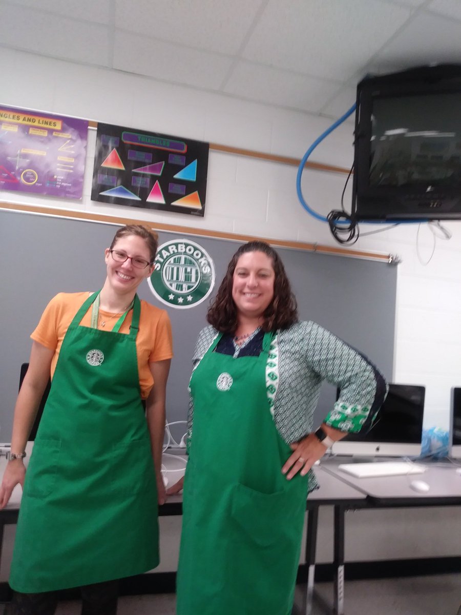 tmatteson84's tweet photo. #Booktasting at #Starbooks today w/ @Doyle487 in #5th. Our ss were so excited to experience new books and start filling out their #Redskinsread playbooks! #scpsva #nescougars #nesdifferencemaker https://t.co/FeaerfAJJm