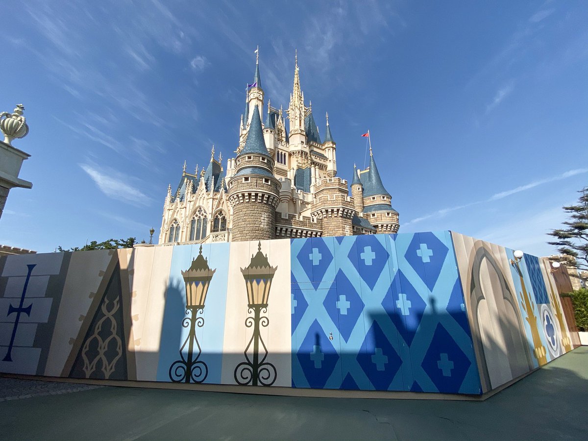 Mezzomikiのディズニーブログ 東京ディズニーランド 本日10月1日よりシンデレラ城および城内は改修工事に伴い通行できなくなっています T Co 6teyananls Mezzomikiのディズニーブログ 東京ディズニーランド 本日10月1日よりシンデレラ城および城内は改修工事に伴い通行できなくなっています T Co 6teyananls