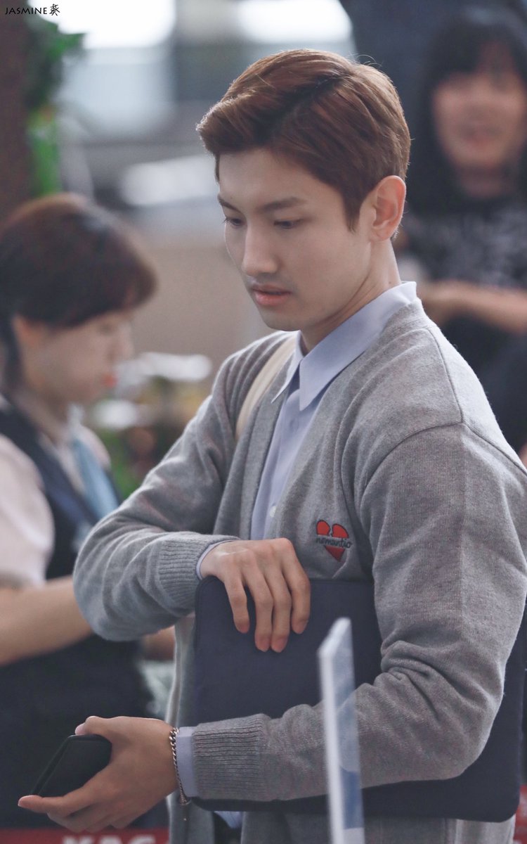 KUIKUI__K's tweet photo. #동방신기⁠ ⁠⁠ ⁠ #최강창민 191001 김포출국 https://t.co/tfOfbBmv44