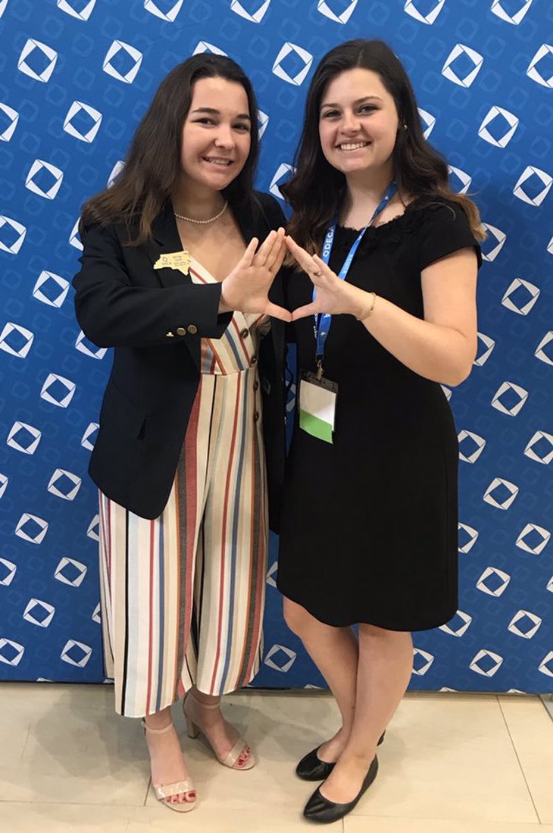 NC_DECA's tweet image. This week, our #MotivationMonday goes out to our INCREDIBLE advisors/mentors! We wouldn’t be where we are without your motivation, support, and encouragement! Team 76 ❤️’s our chapter advisors! @AKDECA @pirateDECA @wataugadeca @CBADECA