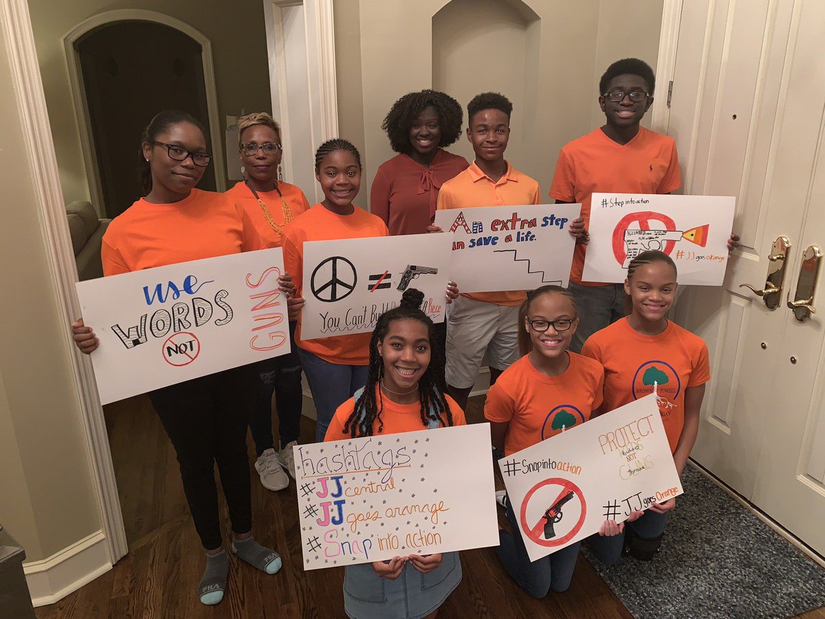 JackandJillGLRC's tweet photo. GLRC was busy this weekend! Our Teens participated in a "Stop the Violence" discussion & rally on prevention & awareness led by our Legislative Chair Fritizi Hemphill & teen moms. #GLRCTeens #OntheHillLegislativeSummit #JJgoesorange #SnapintoACTION https://t.co/26fuaTScYR