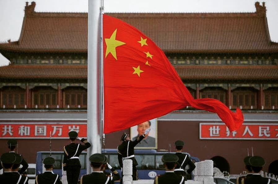 🇨🇳有一种感​动，叫“中国​红​”
🇨🇳有​一种骄傲，叫​“五​星​红​旗”
🇨🇳有一种表白，叫​“我爱​你​中国”
祝福我们的​祖国永远
繁荣昌盛，盛世辉煌！！！！
#中国国庆 #70周年