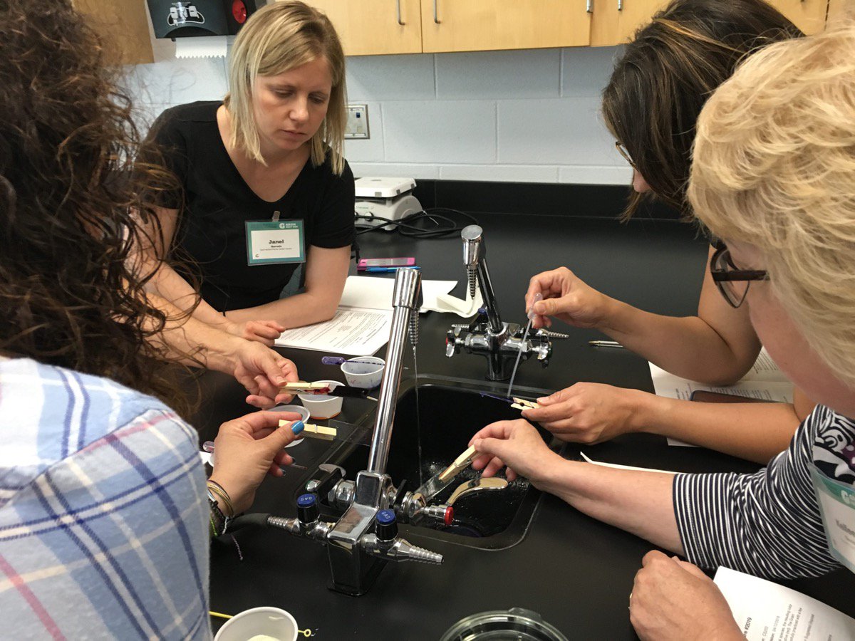 Ohiosoycouncil's tweet photo. Funded with Ohio soybean checkoff dollars in partnership with @CIFT and @agcredit , this summer teachers were introduced to new ways of inspiring students about food science through @GrowNextGen new workshop From Field to Package. #TransferringKnowledge #HereWeGrow https://t.co/Qx14WwGm4v