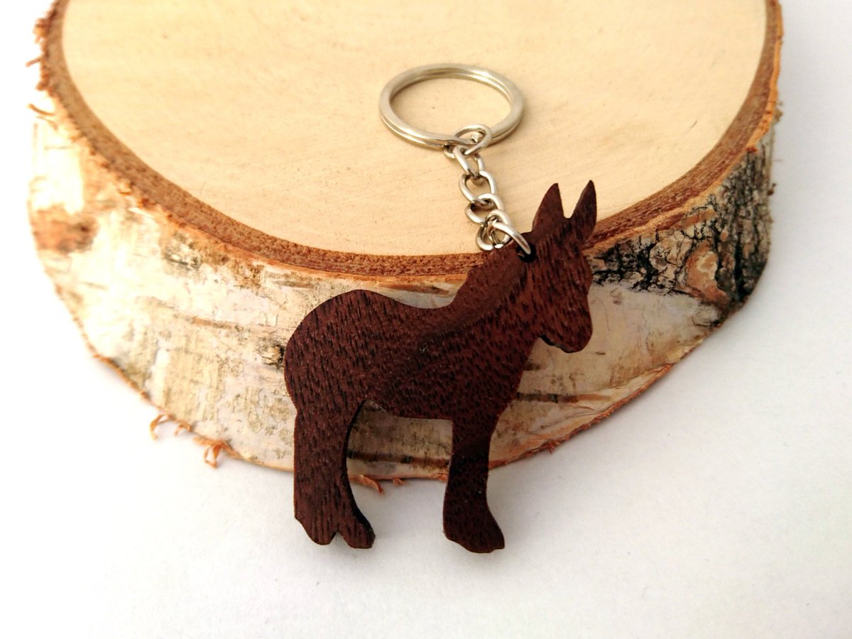 andra_389's tweet image. Wooden Donkey Keychain, Animal Keychain, Farm Animal Keychain, Walnut Wood, Environmental Friendly Green materials tuppu.net/dd6afc5 #keychain #Etsy #CoolKeychain