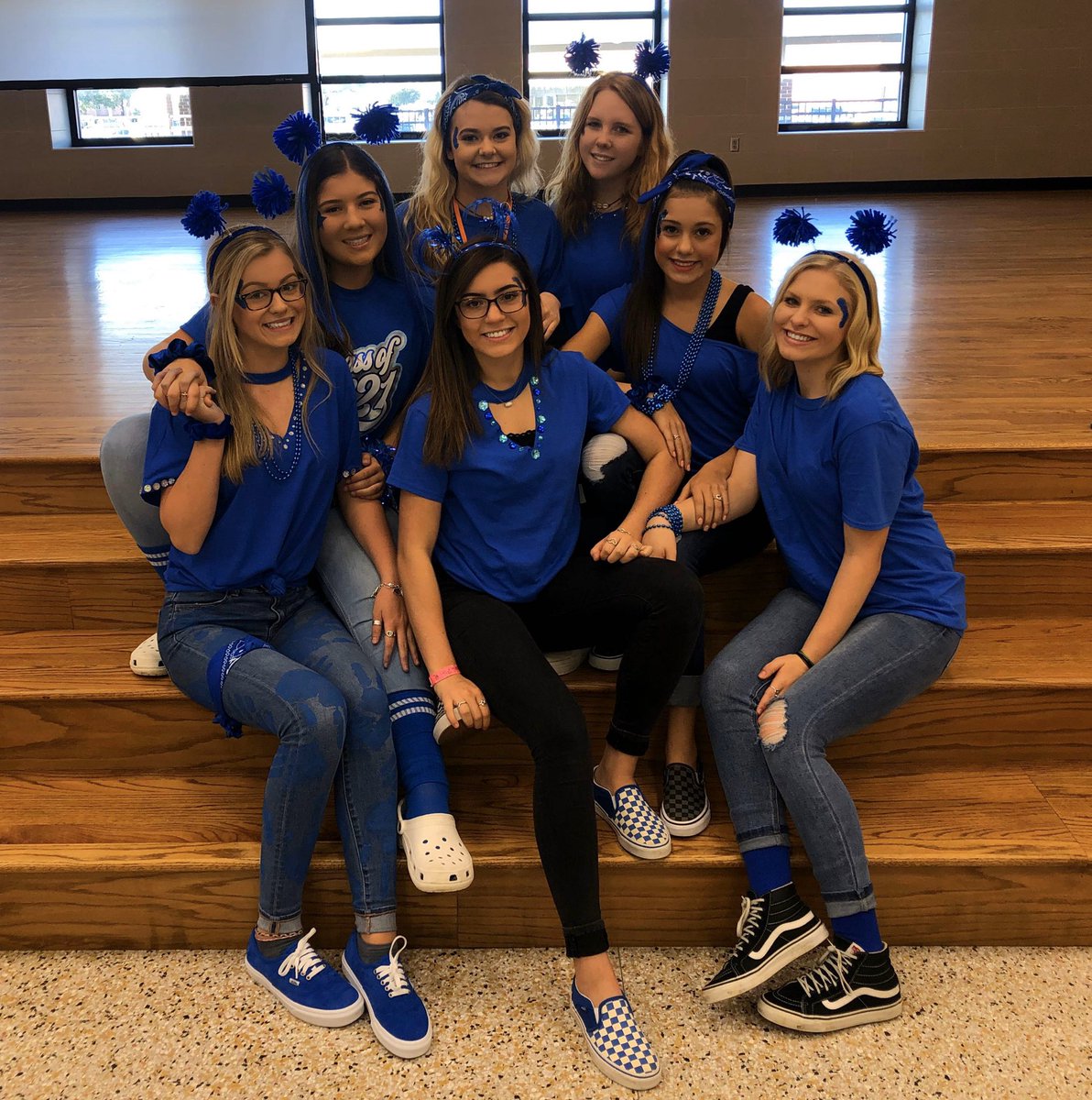 yofavsophh's tweet photo. It’s spirit week my dudes🤩 #lpvsdp https://t.co/u9BiEuau6n