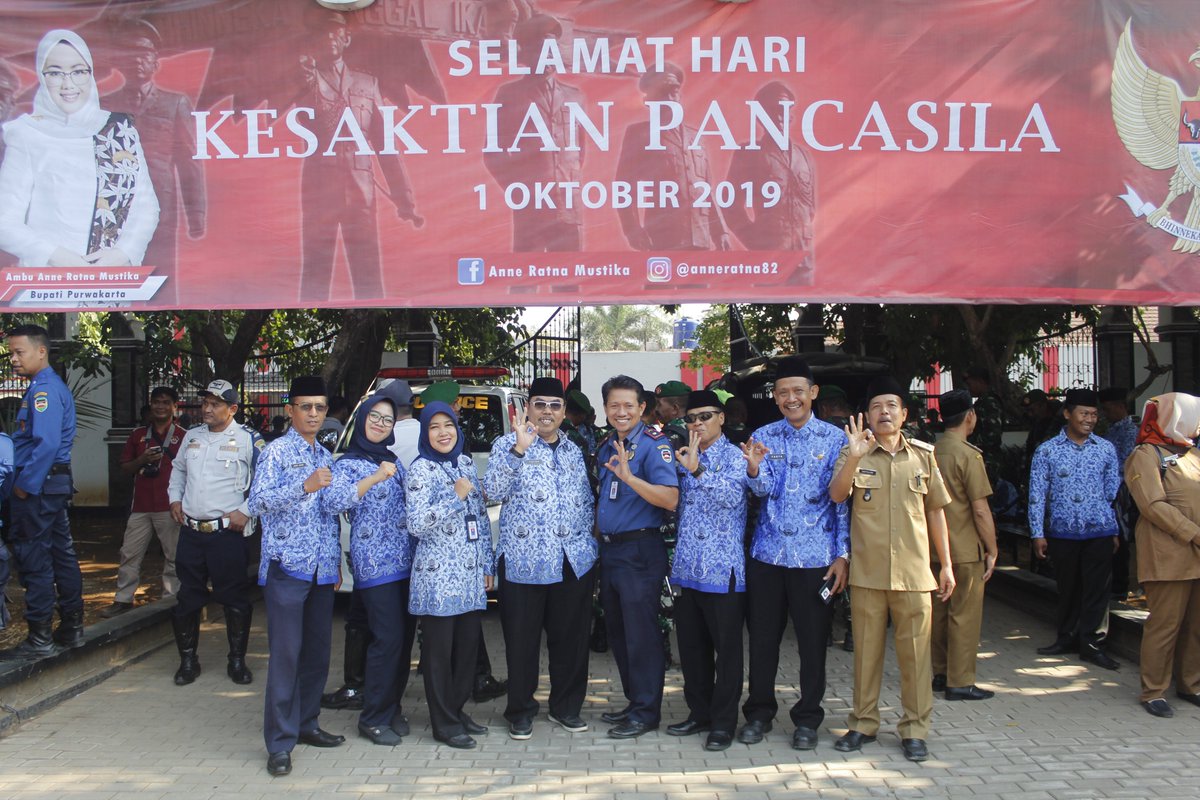 Giat Upacara Hari Kesaktian Pancasila tingkat kabupaten Purwakarta tahun 2019, pada :
Hari        : Selasa
Tanggal : 01 Oktober 2019
Pukul     : 07.00 WIB
Tempat : Taman Pasanggrahan Padjadjaran Purwakarta
<a href="/ratna_anne/">anne ratna mustika</a> <a href="/DediMulyadi71/">Kang Dedi Mulyadi</a> <a href="/damkar_RI/">DAMKAR INDONESIA</a> @PusdalopsPB_Pwk @BKPSDM_PWK