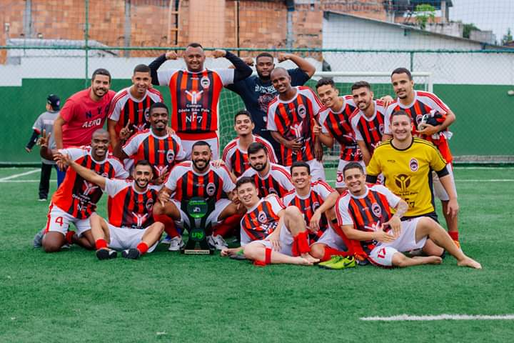 LF_Niteroi's tweet photo. É CAMPEÃO!!
Última Hora, vence o Baile de Munique por 4 a 2 e se consagra campeão do módulo B da Copa Leste Metropolitana.
#futebolarte #futebol7 #futebolbrasileiro #brasil #fut7brasil #LFN #OlhonoLance #guiadeniteroi #niteroi #saogoncalo #barreto #errejota021 #penalty #cbf7 https://t.co/v8xLykMoV9