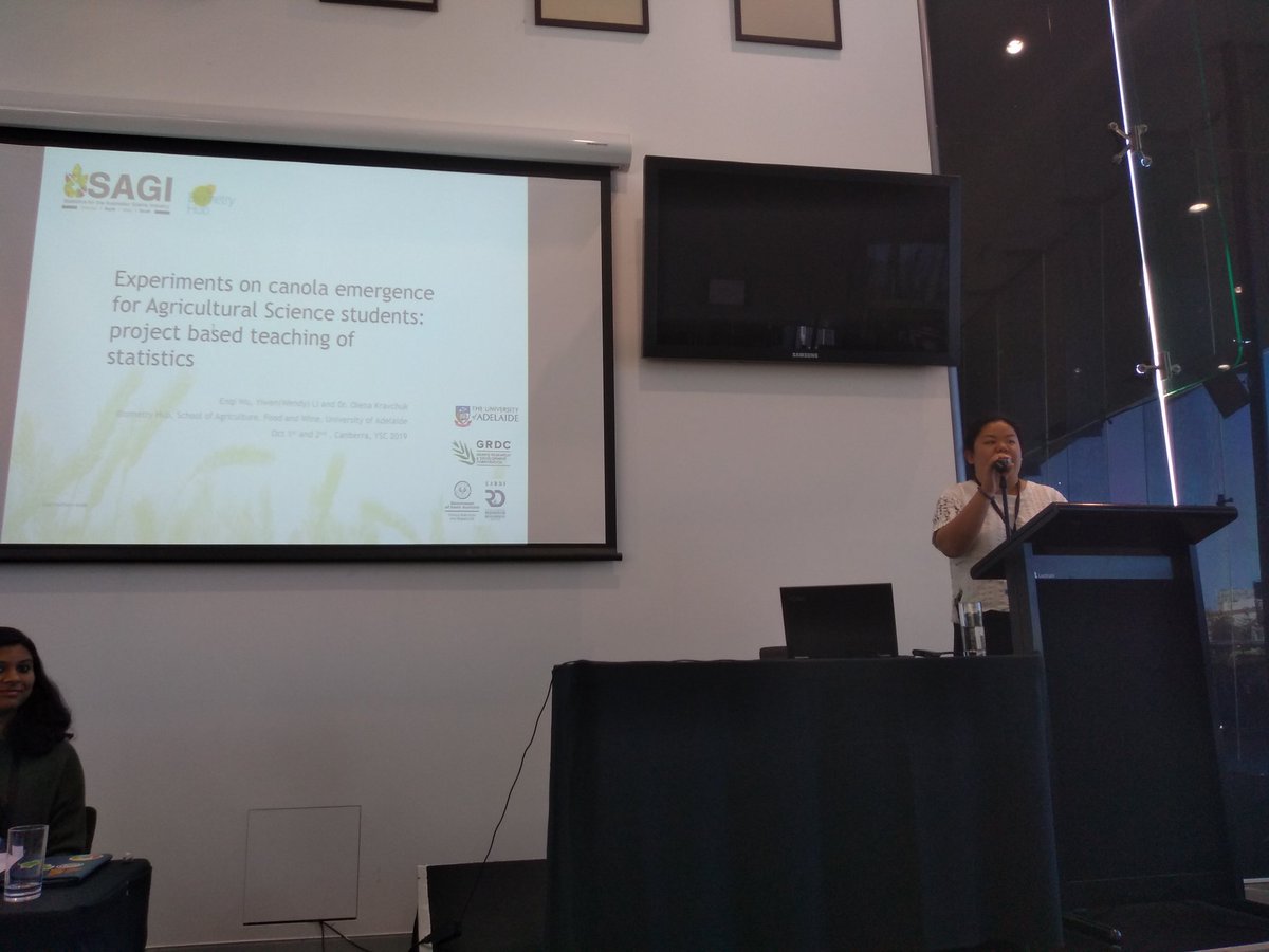 Last of our young statistics, <a href="/Wendy20182/">Wendy Li</a> Li presenting at #YSC2019 about undergrad stats education at @FoodUniAdelaide