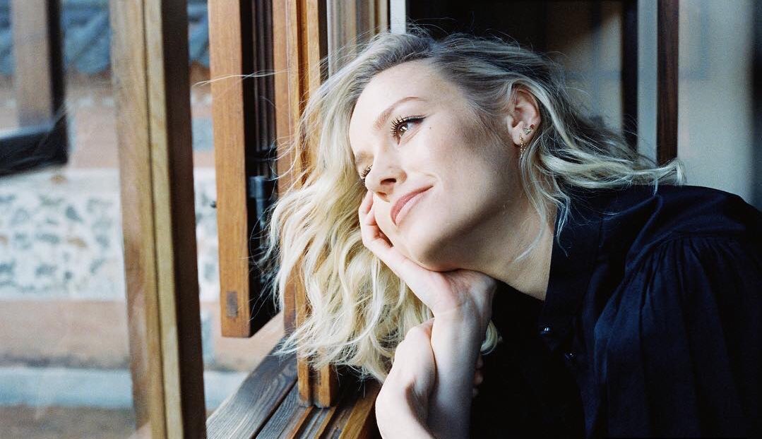 Happy birthday to my dream wife miss brie larson <3 