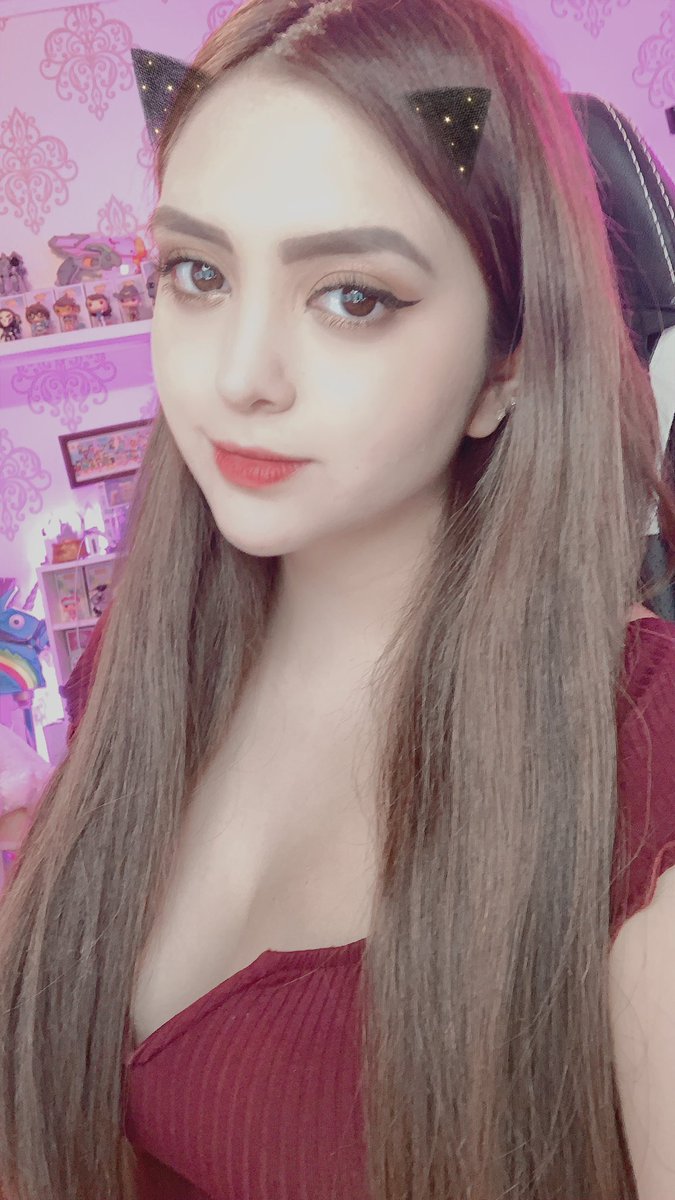 arigameplays's tweet photo. Stream no muy largo porque mañana me levanto exageradamente temprano 🥺
https://t.co/0VLnSvWPzr 
RT Y TE SALUDO 😻 https://t.co/qEn0cabzzr