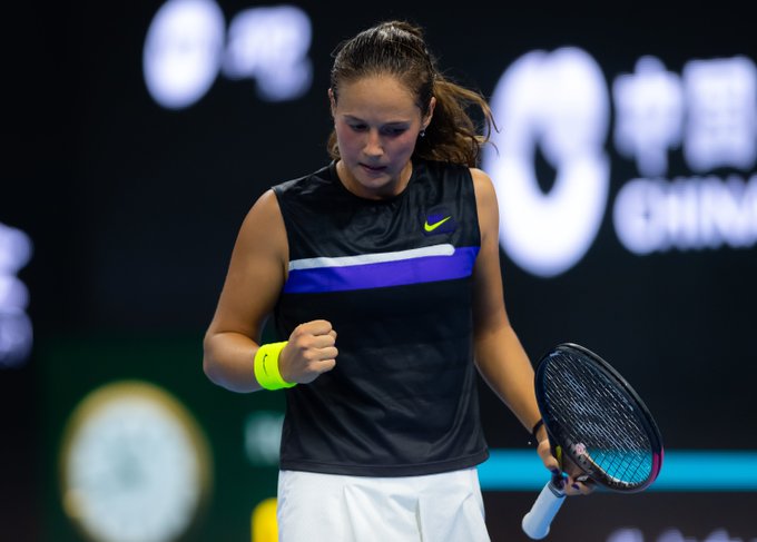 DARIA KASATKINA - Página 32 EFx14lHUUAI5fAT?format=jpg&name=small