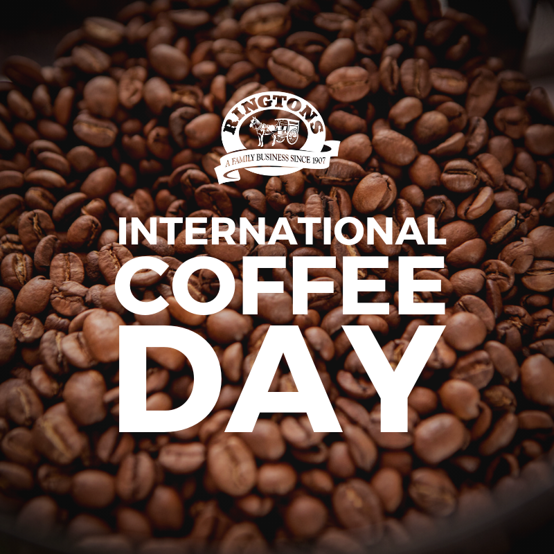 Ringtons's tweet photo. Happy International Coffee Day, Ringtonians! ☕️
Whether you're starting your day with a vibrant Rwanda, a smooth Honduras or maybe even a delicious cup of Premium Gold Instant Coffee, make sure you raise your mug to this oh-so delicious drink!
Let's do coffee!
#CoffeeTakeover https://t.co/Xg2qxs2497