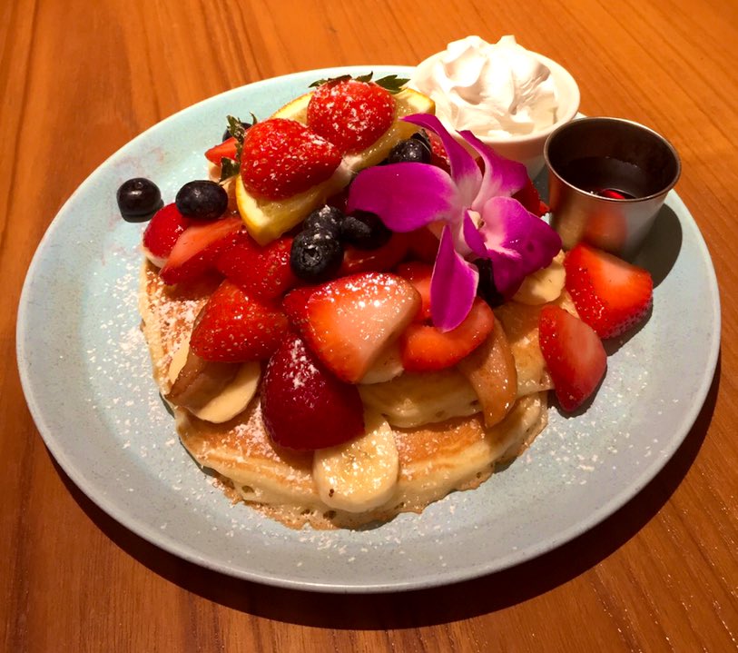 ট ইট র 散歩ミカン 店員さんに このお花 食べられるんですか と質問したら 食べても害はありませんが食用ではないです 僕は食べたことがありますが 美味しくはないです とのことでした 食品成分表だと食用花 エディブルフラワー は 野菜類 きく