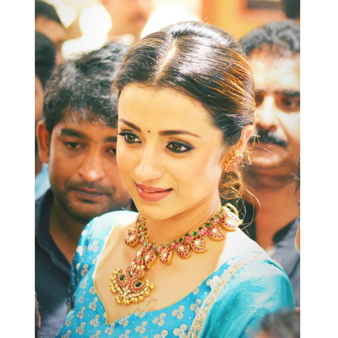 EFx4sMIVUAMIiGk?format=jpg&name=medium